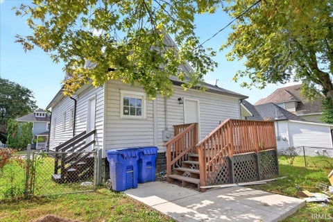 Tiny photo for 614 E Mulberry Street, Kokomo, IN 46901 (MLS # 202638532)