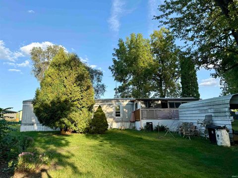 Photo of 6423 Erlenbaugh Drive, Macy, IN 46951 (MLS # 202539269)
