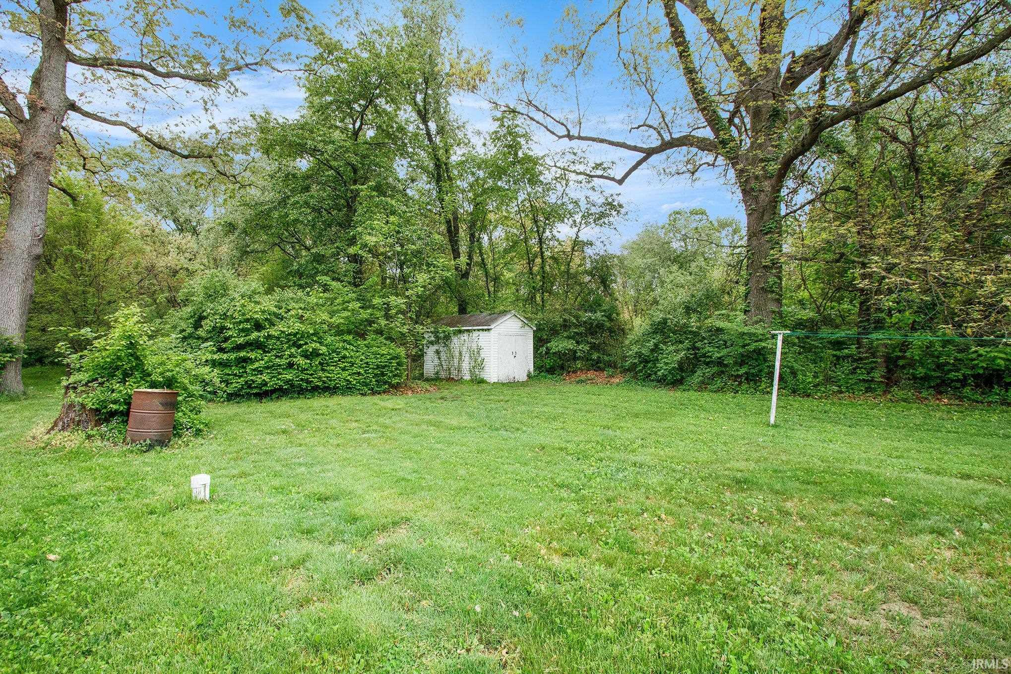 Elkhart, Indiana 46514, United States, 3 Bedrooms Bedrooms, ,1 BathroomBathrooms,Residential,Pending,130412