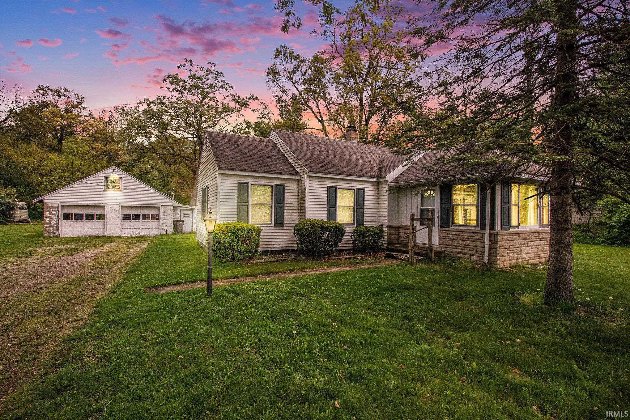 Elkhart, Indiana 46514, United States, 3 Bedrooms Bedrooms, ,1 BathroomBathrooms,Residential,Pending,130412