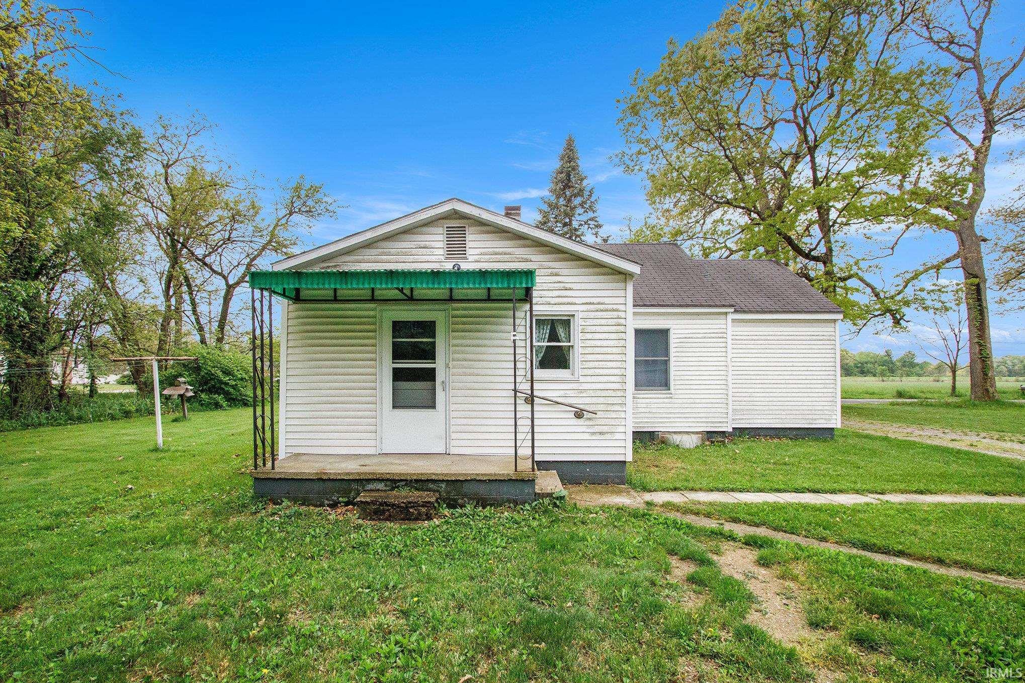 Elkhart, Indiana 46514, United States, 3 Bedrooms Bedrooms, ,1 BathroomBathrooms,Residential,Pending,130412