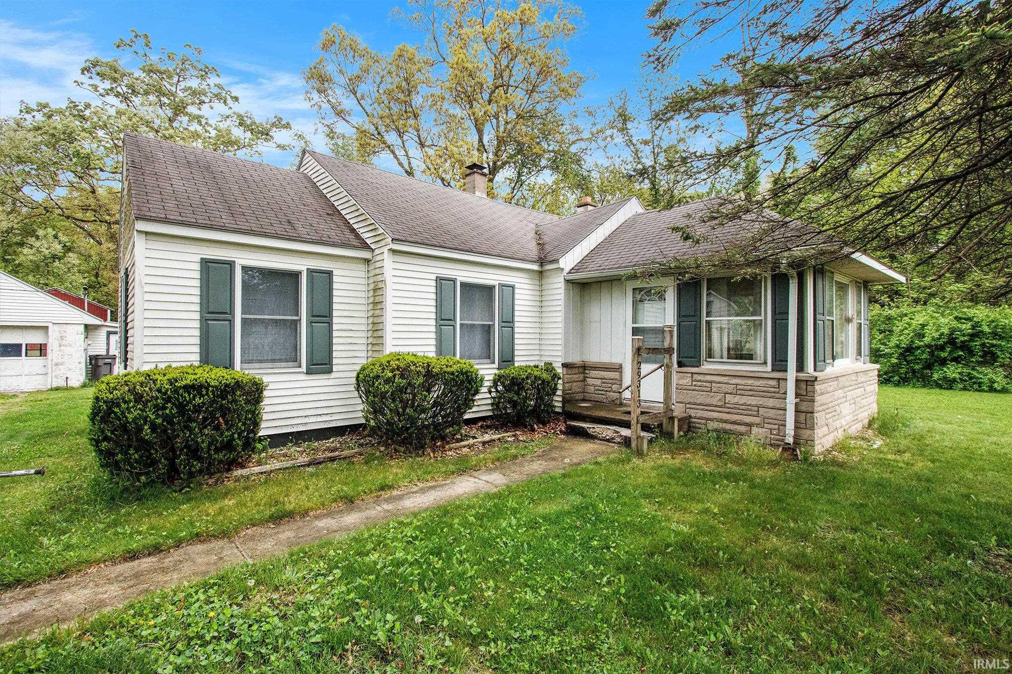 Elkhart, Indiana 46514, United States, 3 Bedrooms Bedrooms, ,1 BathroomBathrooms,Residential,Pending,130412