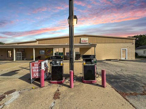 Photo of 33 W Brush Street, Jamestown, IN 46147 (MLS # 202541468)