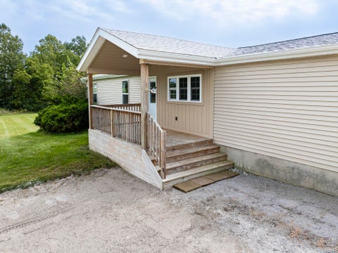 Tiny photo for 21630 Campbell Road, Spencerville, IN 46788 (MLS # 202637820)