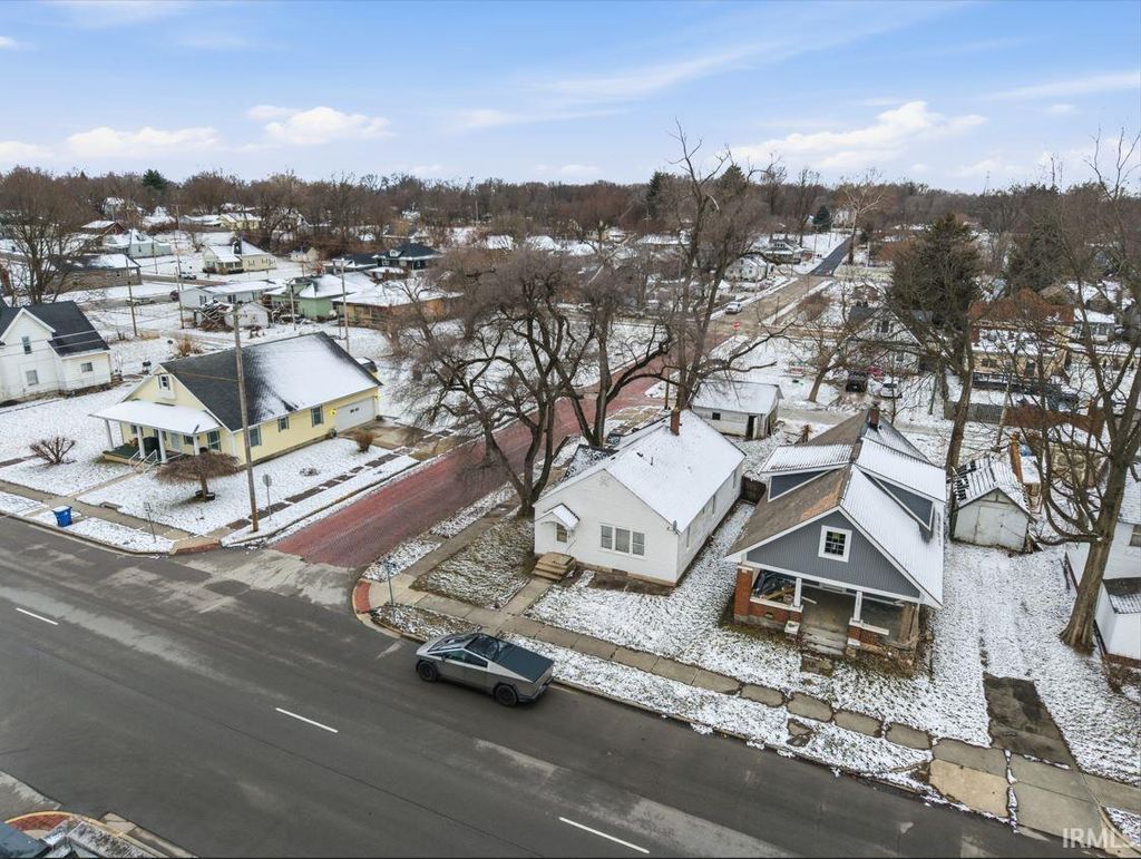 Photo of 1622 S Washington Street, Marion, IN 46953 (MLS # 202608936)