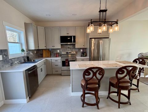 Tiny photo for 208 N Robinson Street, Delphi, IN 46923 (MLS # 202604000)