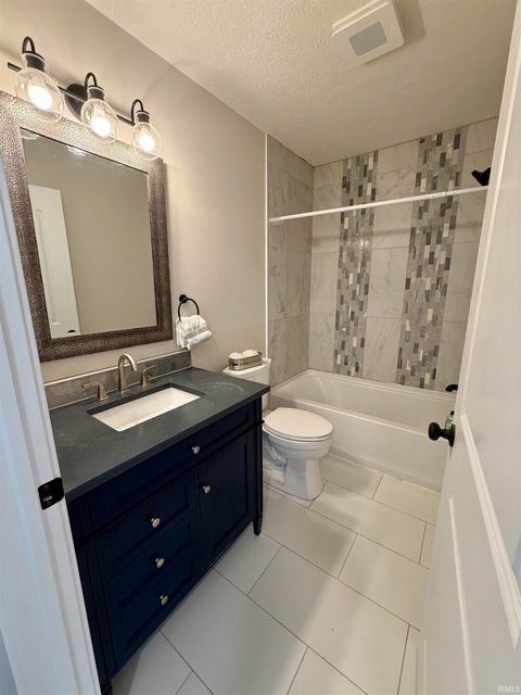 Tiny photo for 208 N Robinson Street, Delphi, IN 46923 (MLS # 202604000)