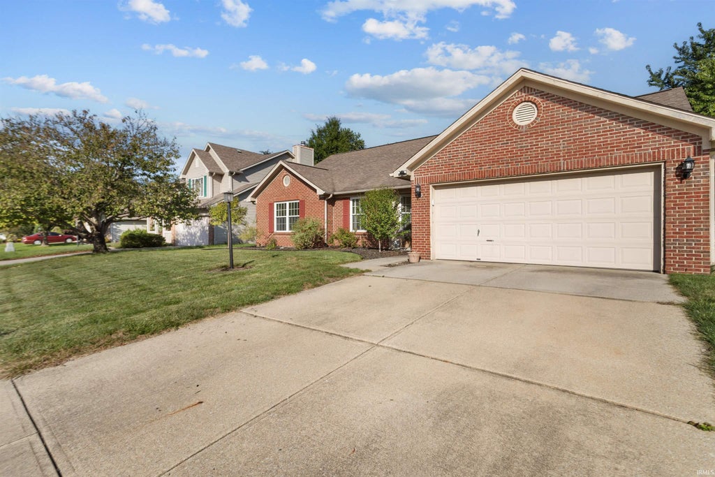Photo of 13073 BRITTON Ridge, Fishers, IN 46038 (MLS # 202640354)