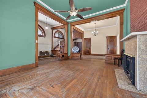 Tiny photo for 1012 E Broadway, Logansport, IN 46947 (MLS # 202626371)