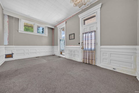 Tiny photo for 1012 E Broadway, Logansport, IN 46947 (MLS # 202626371)