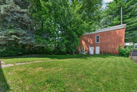 Tiny photo for 1012 E Broadway, Logansport, IN 46947 (MLS # 202626371)