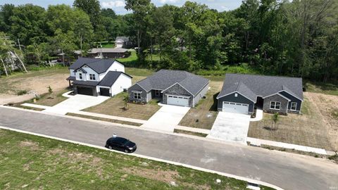 Tiny photo for 230 Vine Street, Delphi, IN 46923 (MLS # 202530838)