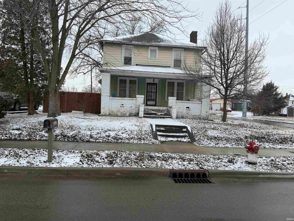 Photo of 302 S Walnut Street, Hartford City, IN 47348 (MLS # 202605881)