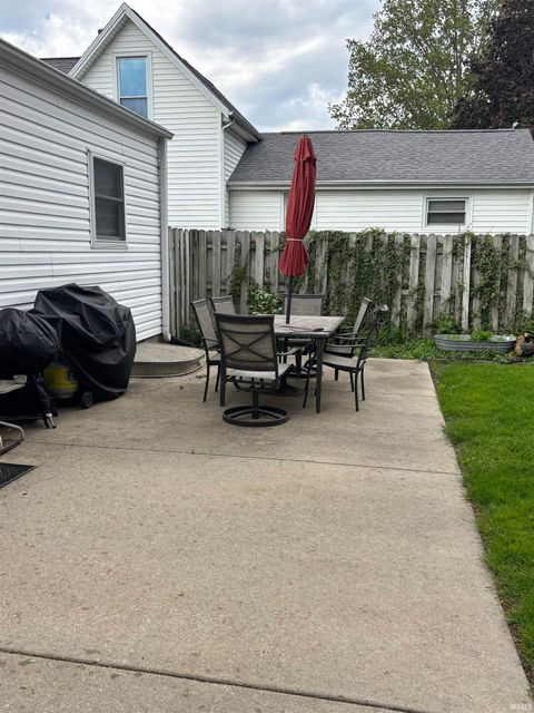 Tiny photo for 125 S 28th Street, Lafayette, IN 47904 (MLS # 202616850)