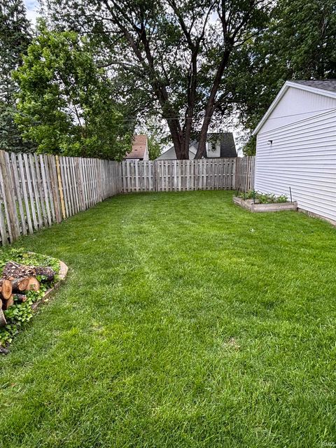 Tiny photo for 125 S 28th Street, Lafayette, IN 47904 (MLS # 202616850)