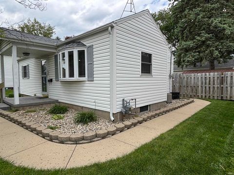 Tiny photo for 125 S 28th Street, Lafayette, IN 47904 (MLS # 202616850)