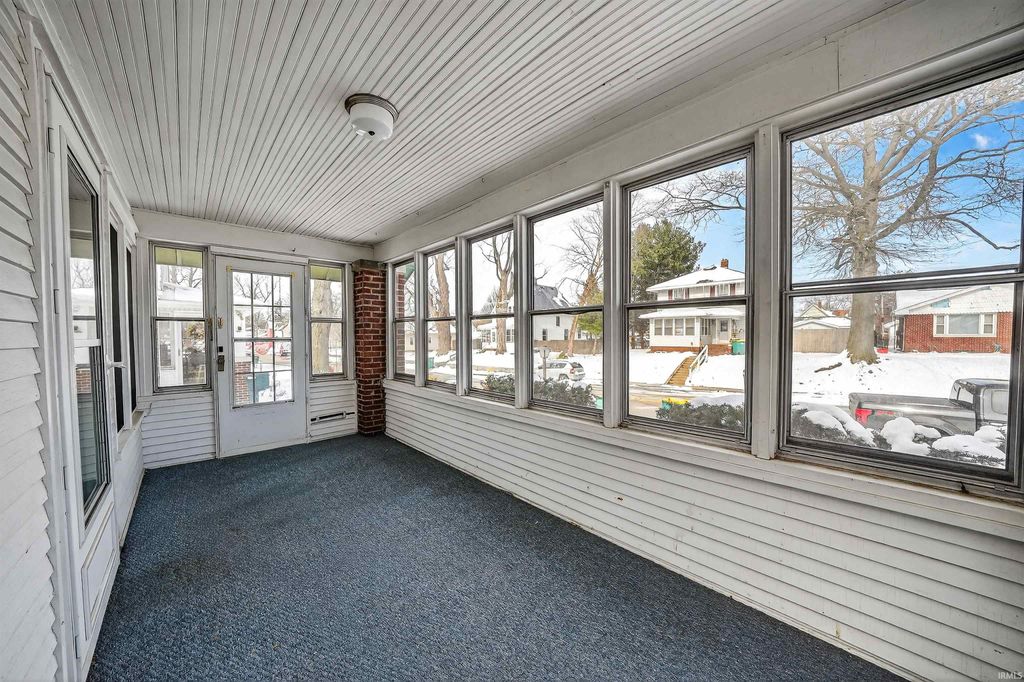 Photo of 1005 E 3Rd Street, Mishawaka, IN 46544 (MLS # 202605828)