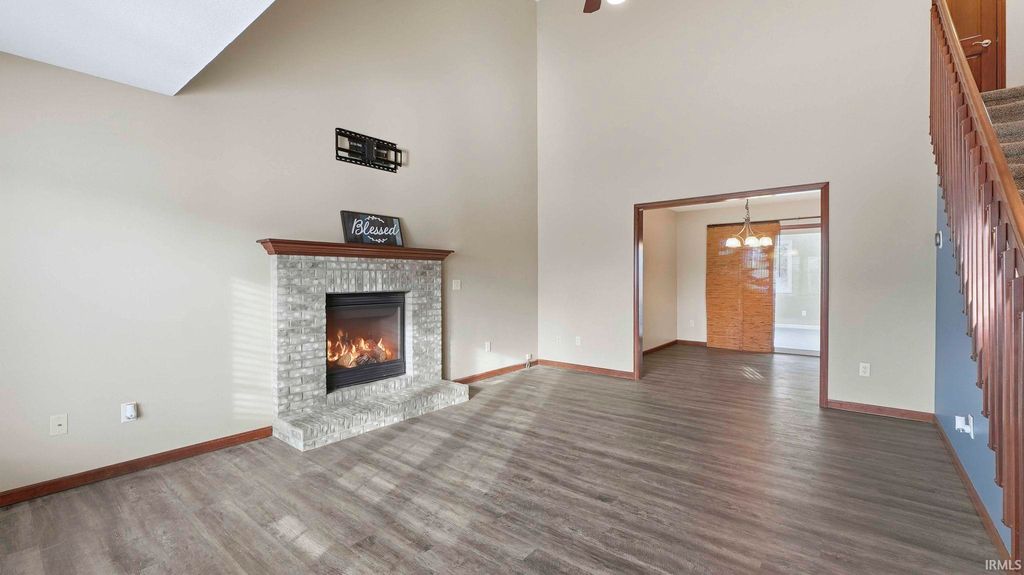 Photo of 3632 Astoria Way, Fort Wayne, IN 46818 (MLS # 202549934)