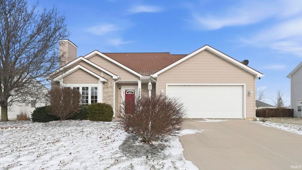 Photo of 3632 Astoria Way, Fort Wayne, IN 46818 (MLS # 202549934)