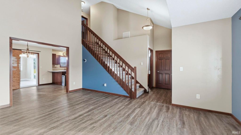 Photo of 3632 Astoria Way, Fort Wayne, IN 46818 (MLS # 202549934)