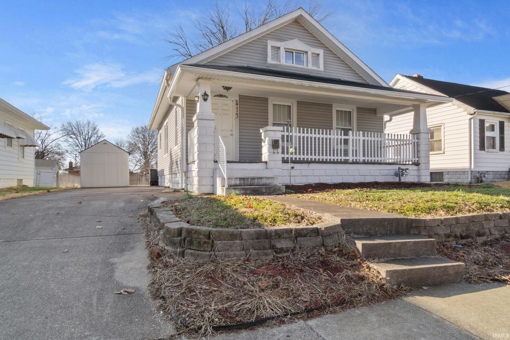 Photo of 413 E Olmstead Avenue, Evansville, IN 47711 (MLS # 202606336)