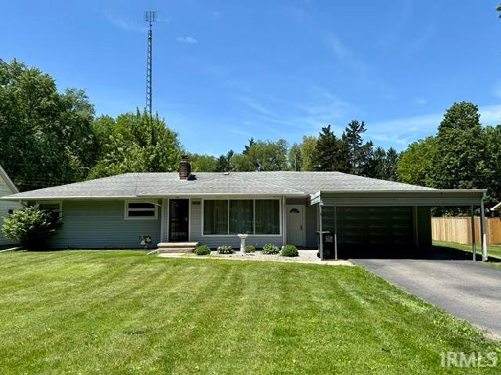Photo of 1334 Park Road, Rochester, IN 46975 (MLS # 202619538)