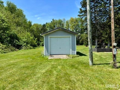 Tiny photo for 1334 Park Road, Rochester, IN 46975 (MLS # 202619538)