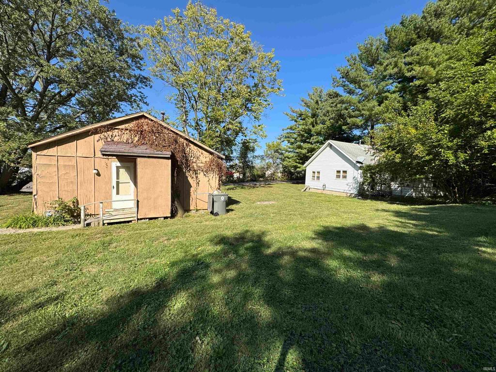 Photo of 1015 W Gourley Pike, Bloomington, IN 47404 (MLS # 202544581)