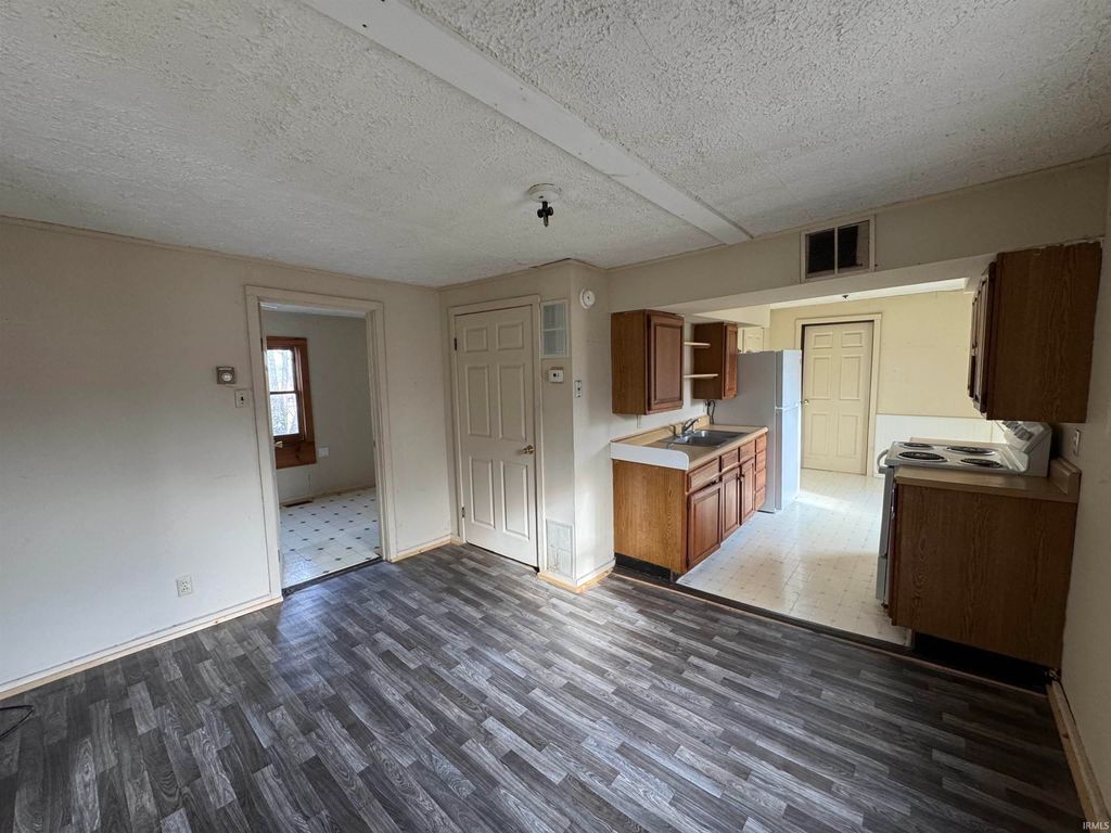 Photo of 1015 W Gourley Pike, Bloomington, IN 47404 (MLS # 202544581)