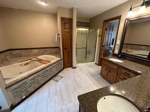 Tiny photo for 3825 E Devonshire Court, Bloomington, IN 47408 (MLS # 202612669)