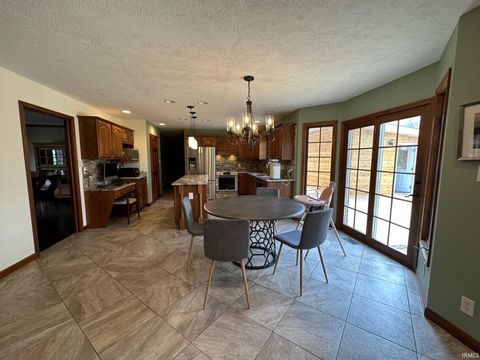 Tiny photo for 3825 E Devonshire Court, Bloomington, IN 47408 (MLS # 202612669)