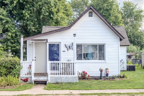 Photo for 209 W Madison Street