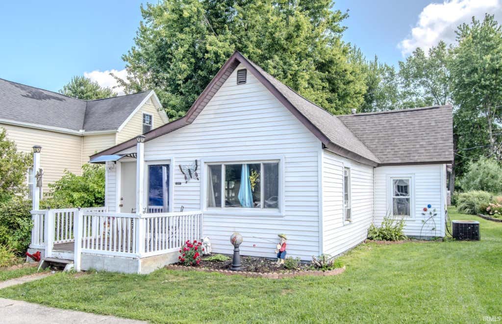 Photo of 209 W Madison Street, Swayzee, IN 46986 (MLS # 202631469)