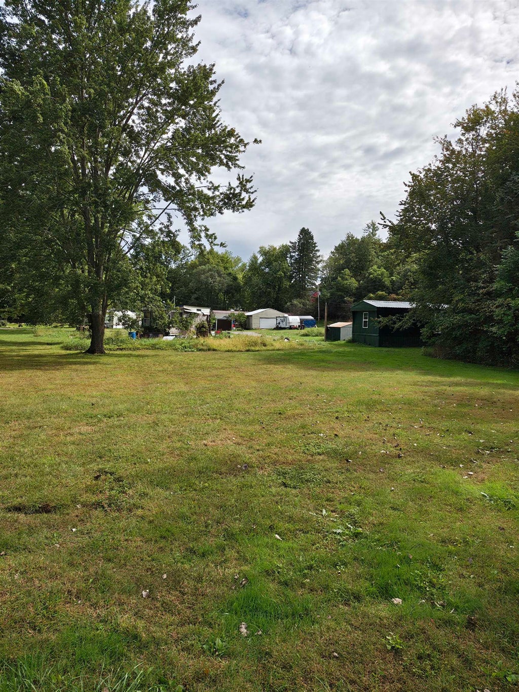 Photo of 140 S 415 W, Angola, IN 46703 (MLS # 202640257)
