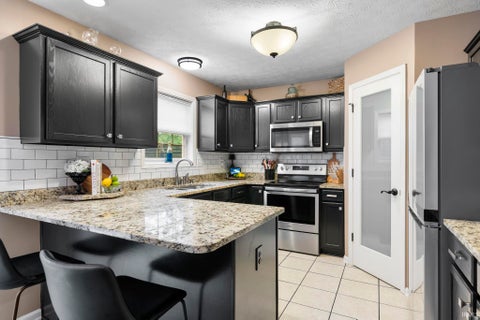 Tiny photo for 1645 Tabor Court, Lafayette, IN 47909 (MLS # 202640615)