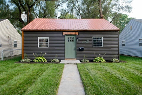 Tiny photo for 710 Prospect Avenue, Fort Wayne, IN 46805 (MLS # 202636873)