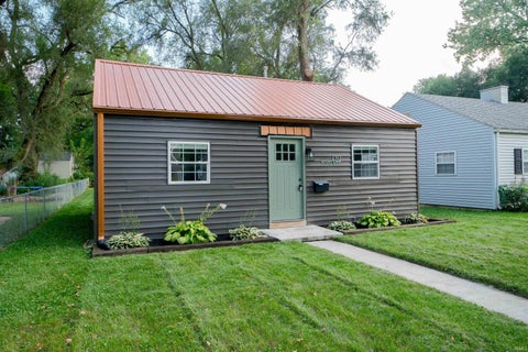 Photo of 710 Prospect Avenue, Fort Wayne, IN 46805 (MLS # 202636873)
