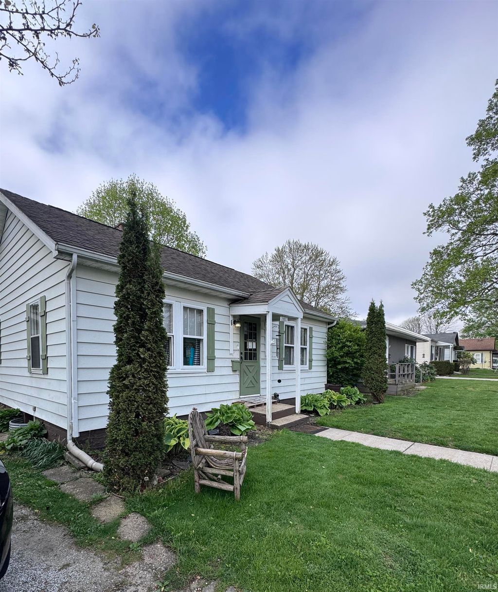 Photo of 1007 W LaPorte Street, Plymouth, IN 46563 (MLS # 202614986)
