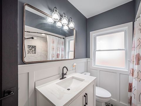 Tiny photo for 2217 E Mulberry Street, Evansville, IN 47714 (MLS # 202614864)
