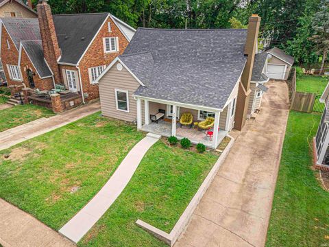 Tiny photo for 2217 E Mulberry Street, Evansville, IN 47714 (MLS # 202614864)