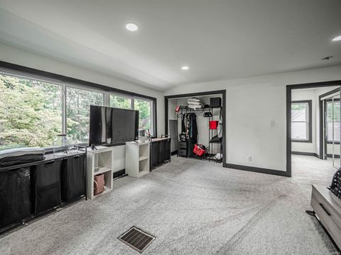 Tiny photo for 2217 E Mulberry Street, Evansville, IN 47714 (MLS # 202614864)