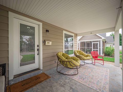 Tiny photo for 2217 E Mulberry Street, Evansville, IN 47714 (MLS # 202614864)