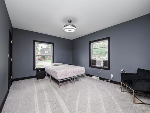Tiny photo for 2217 E Mulberry Street, Evansville, IN 47714 (MLS # 202614864)