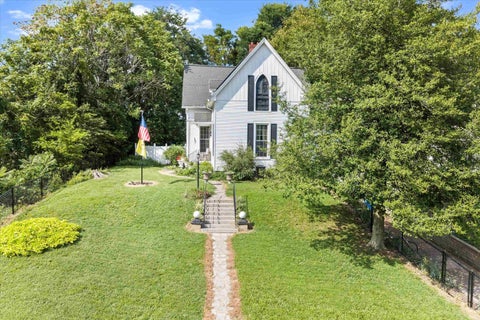 Tiny photo for 631 Williamson Street, Rockport, IN 47635 (MLS # 202635694)