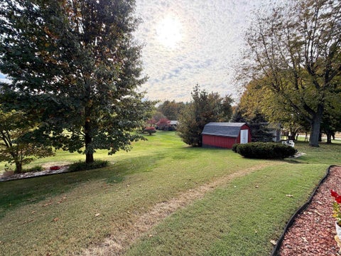 Tiny photo for 69 E Todd Drive, Washington, IN 47501 (MLS # 202644897)