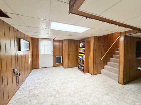 Tiny photo for 69 E Todd Drive, Washington, IN 47501 (MLS # 202644897)