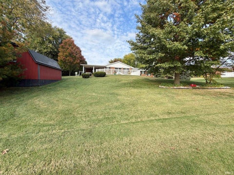 Tiny photo for 69 E Todd Drive, Washington, IN 47501 (MLS # 202644897)