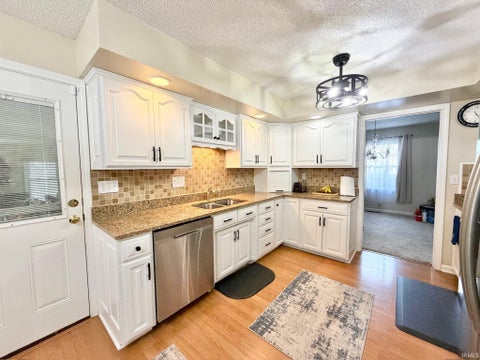 Tiny photo for 69 E Todd Drive, Washington, IN 47501 (MLS # 202644897)