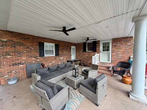 Tiny photo for 69 E Todd Drive, Washington, IN 47501 (MLS # 202644897)