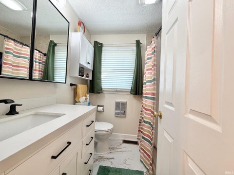 Tiny photo for 69 E Todd Drive, Washington, IN 47501 (MLS # 202644897)